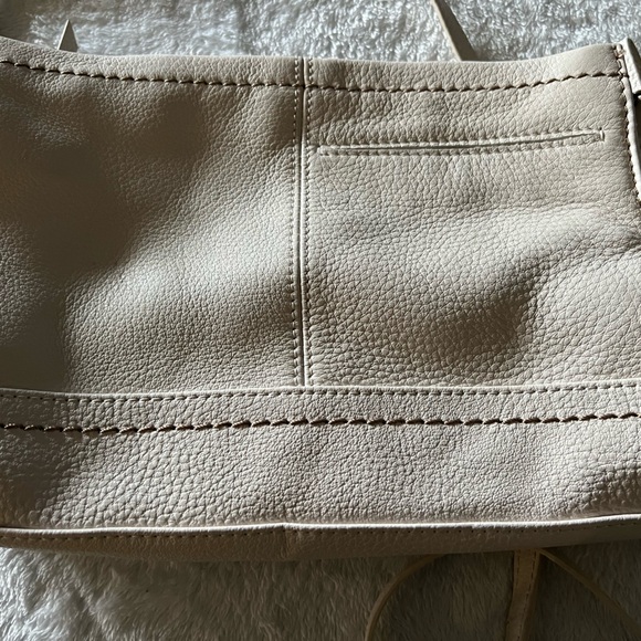 Woman’s cream crossbody bag made by the Sak - Picture 8 of 9